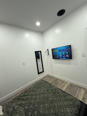 Acceso a internet y ropa de cama