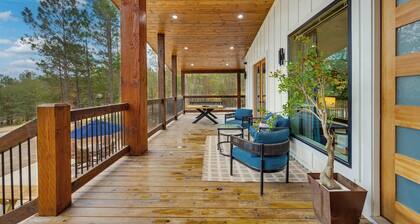 Brand New Luxury Broken Bow Cabin - Pool, Pickleball, Sauna, Mini Golf