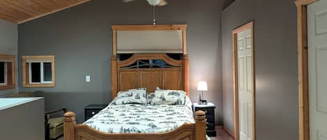 3 bedrooms, in-room safe, iron/ironing board, free WiFi