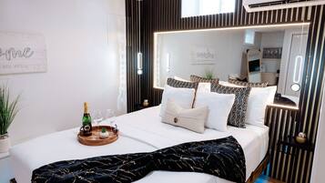 1 bedroom, iron/ironing board, internet, bed sheets