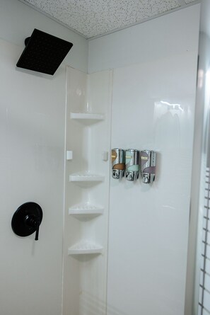 Unclassified image, 4 of 78, button - -Queen+Sofa Bed-“Modern/Cozy/Lovely” Casita CoNeJo (Providence)