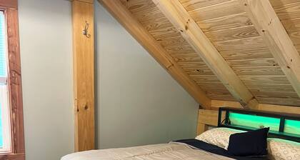 Clinch Mountain Reserve Cabin #1. Cozy cabin getaway near Rogersville, TN