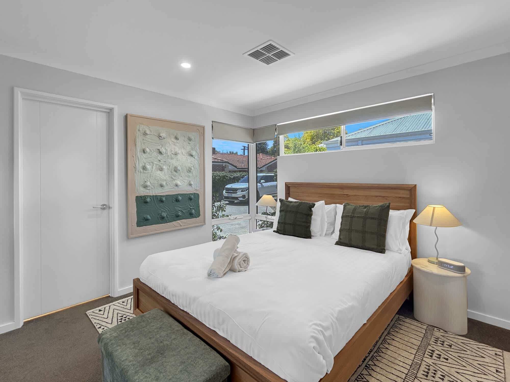 مكواة/لوح كي وواي فاي وملاءات أسرّة