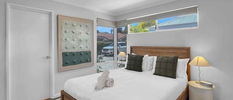 مكواة/لوح كي وواي فاي وملاءات أسرّة