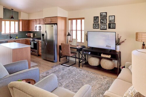 Stylish Dove Mountain Retreat - Golf & Hiking - Quiet Cul-de-Sac