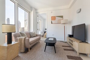 TV, stereo - Blueground | Downtown Brooklyn, rooftop, nr Brooklyn Bridge (New York)
