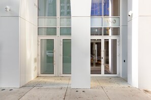 Exterior detail - Blueground | Downtown Brooklyn, rooftop, nr Brooklyn Bridge (New York)
