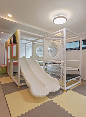 Children’s area - NanyangMaison•SemiD•2.5sty•PrivtPool•KTV•85"TV•BBQ (Johor Bahru)