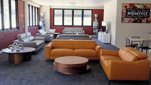 Lounge - Gallery Boutique Hotel (Bibra Lake)