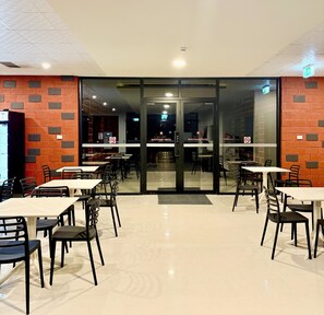 تناول الطعام