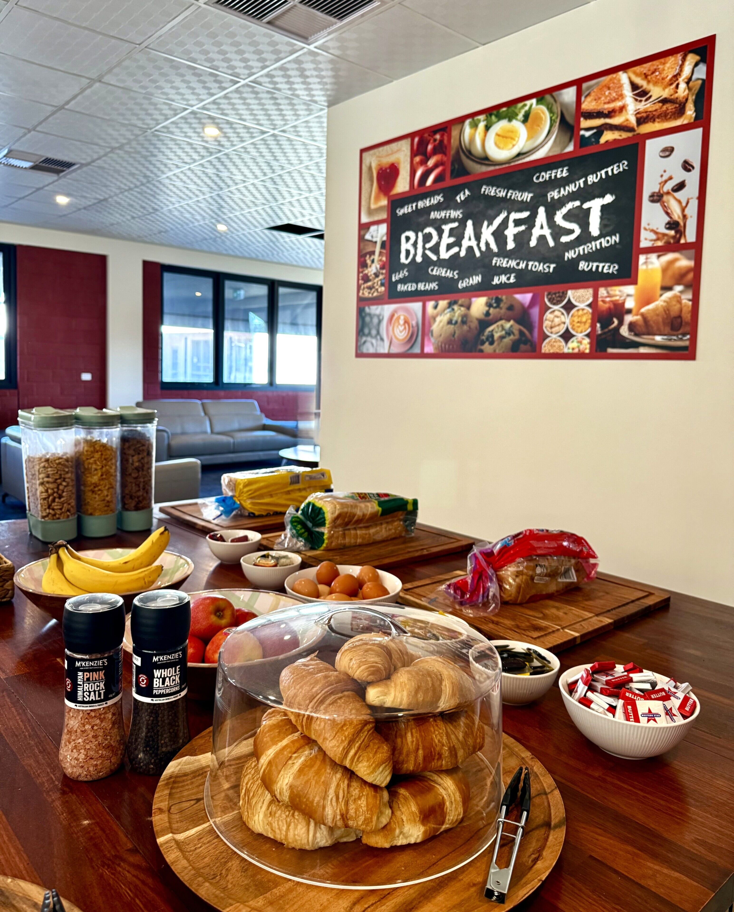 Free daily continental breakfast 