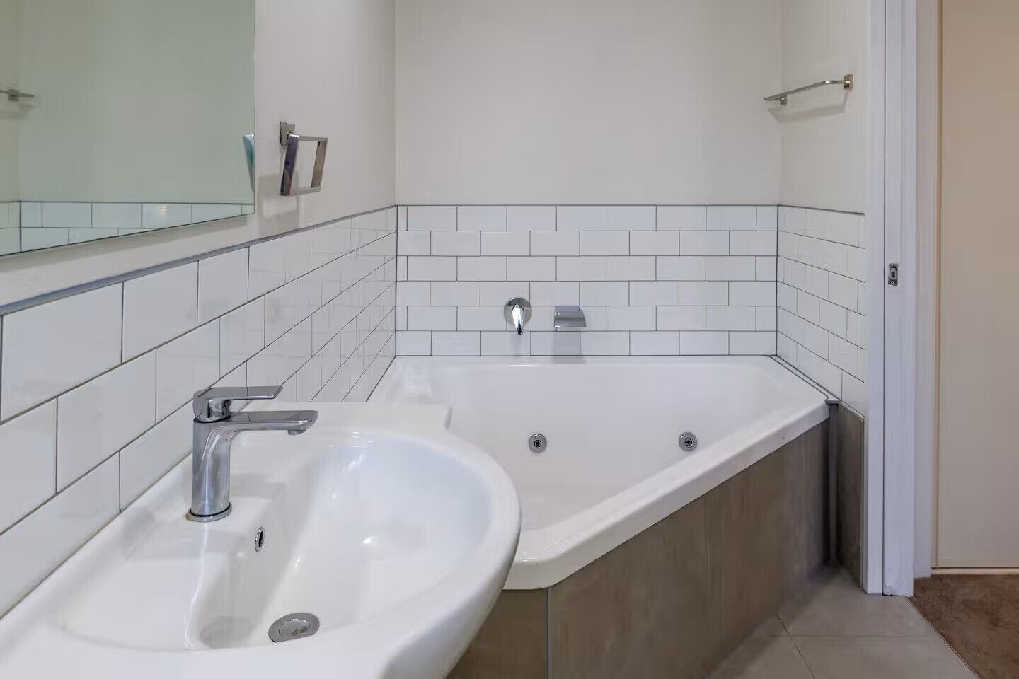 Shower, jetted bath, towels, soap