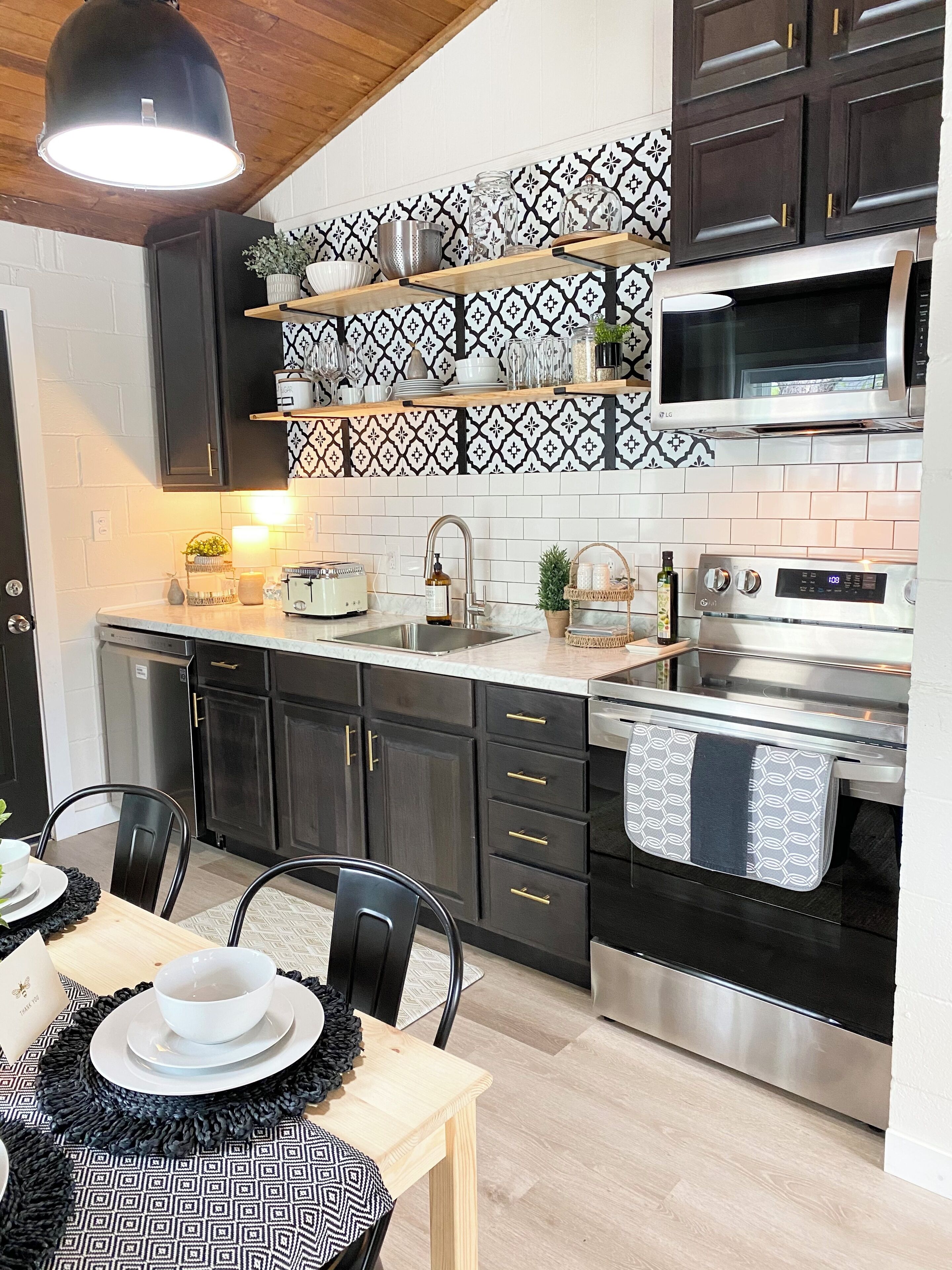 Microwave, stovetop, dishwasher