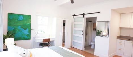 WiFi, bed sheets