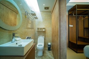Bathroom - Danka Taman Golf Residence (Batam)