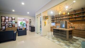 Casa, 4 habitaciones | Lobby