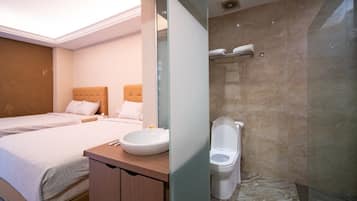 House, 4 Bedrooms | Bathroom