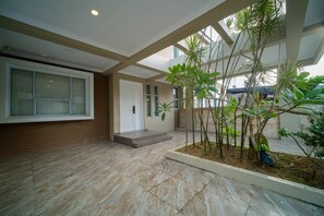 Front of property - Danka Taman Golf Residence (Batam)