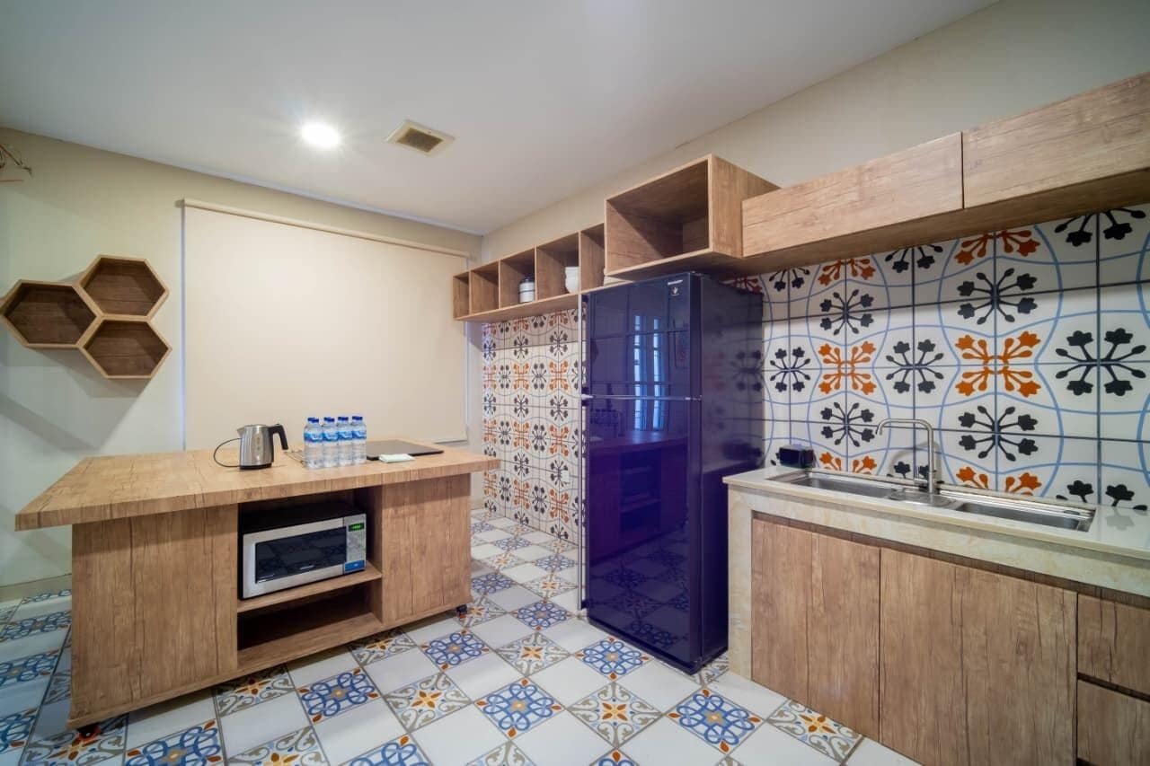 Duplex, 4 Bedrooms, City View | Private kitchen | Fridge, cookware/dishes/utensils