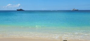 Beach - Deluxe Studio Plus at Simpson Bay Resort - Sleeps 4 - High Season (Simpson Bay)