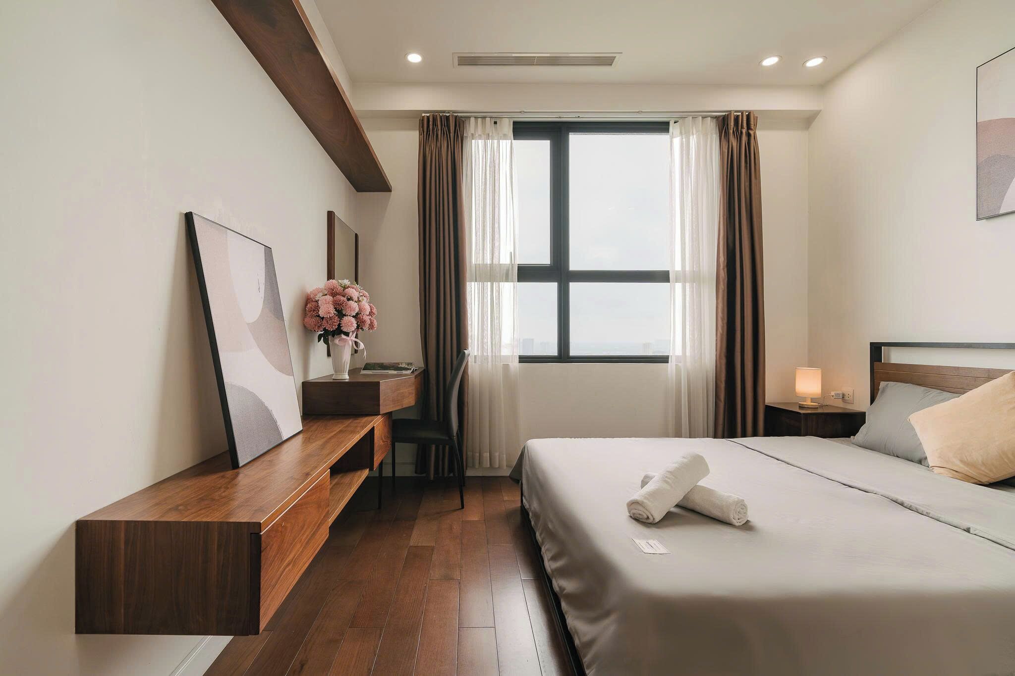 Appartement Deluxe, 3 chambres, 2 salles de bains, vue lac | Coffres-forts dans les chambres, décoration personnalisée