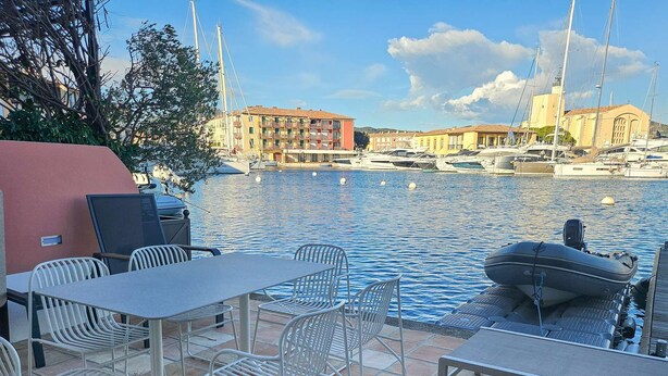 Unclassified image, 1 of 12, button - Luxury renovated house for 6 people, air-conditioned, with Wi-Fi and elevator (PORT GRIMAUD)