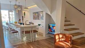 Unclassified image, 2 of 12, button - Luxury renovated house for 6 people, air-conditioned, with Wi-Fi and elevator (PORT GRIMAUD)