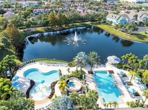 Apartment 6 miles from Disney ! Resort style