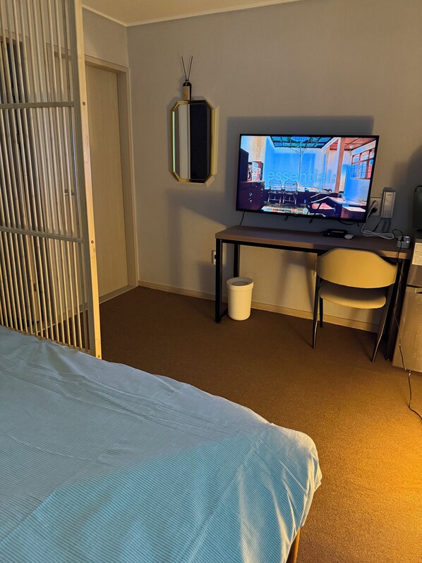 Basic Double Room, 1 Queen Bed, Non Smoking, Air conditioning - Designers Stay Busan (Busan)