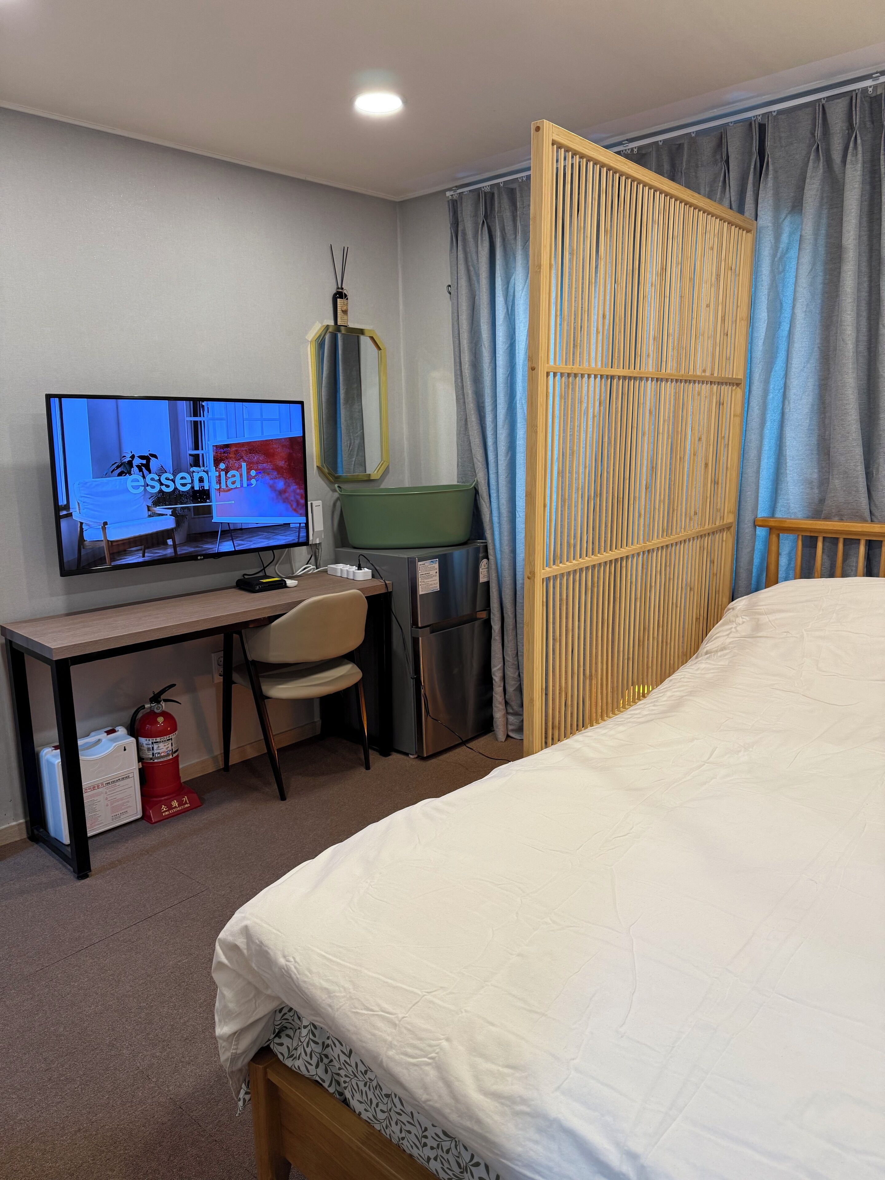 Basic Double Room, 1 Queen Bed, Non Smoking, Air conditioning | Free WiFi