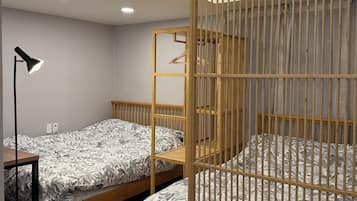 Deluxe Double or Twin Room, 2 Queen Beds, Non Smoking, Private Bathroom | Free WiFi