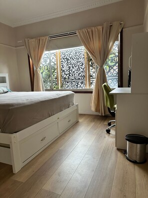 Shared Dormitory, 1 Bedroom | 1 bedroom - Room-spacious Room With Perfect Location (Melbourne)