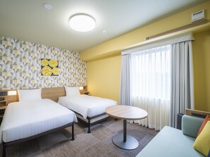 Deluxe szoba két külön ággyal, nemdohányzó (Washing machine & Microwave Included) | Íróasztal, laptophoz jól használható munkafelület és ingyenes wifi