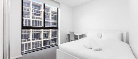 Bureau, Wi-Fi gratuit, draps fournis