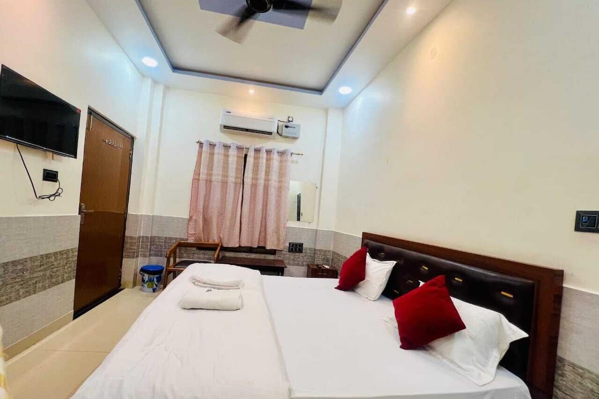 Deluxe Double Room | Desk, free WiFi