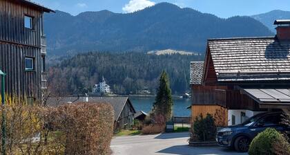 Grundlsee vacation apartment - Charming vacation apartment right on the lakeshore