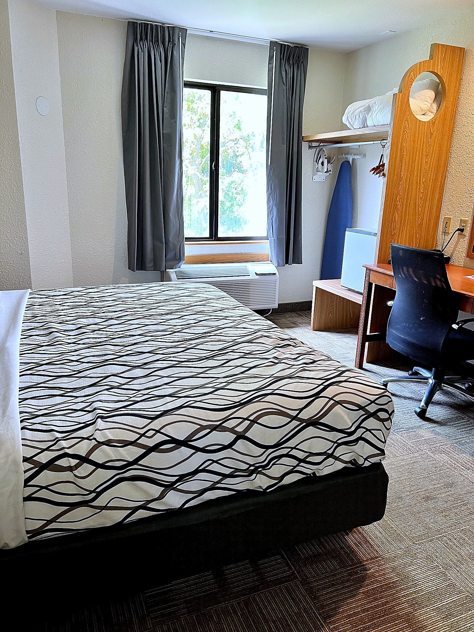 Tabla de planchar con plancha y wifi gratis 