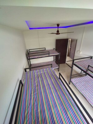 Basic Shared Dormitory | Desk, free WiFi - MAA VAISHNO INN (Guwahati)