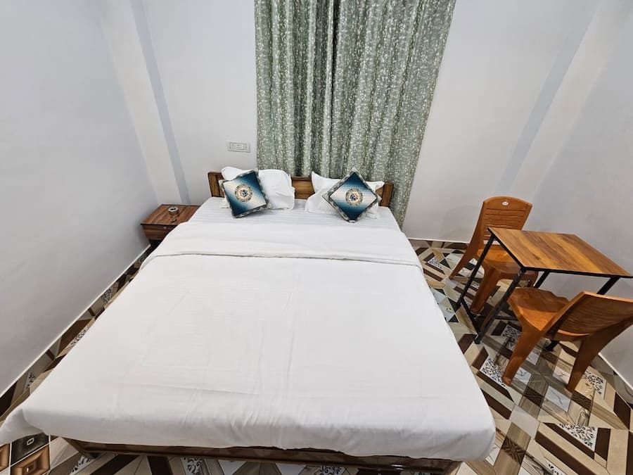 Apartamento econômico | Escrivaninha, Wi-Fi de cortesia