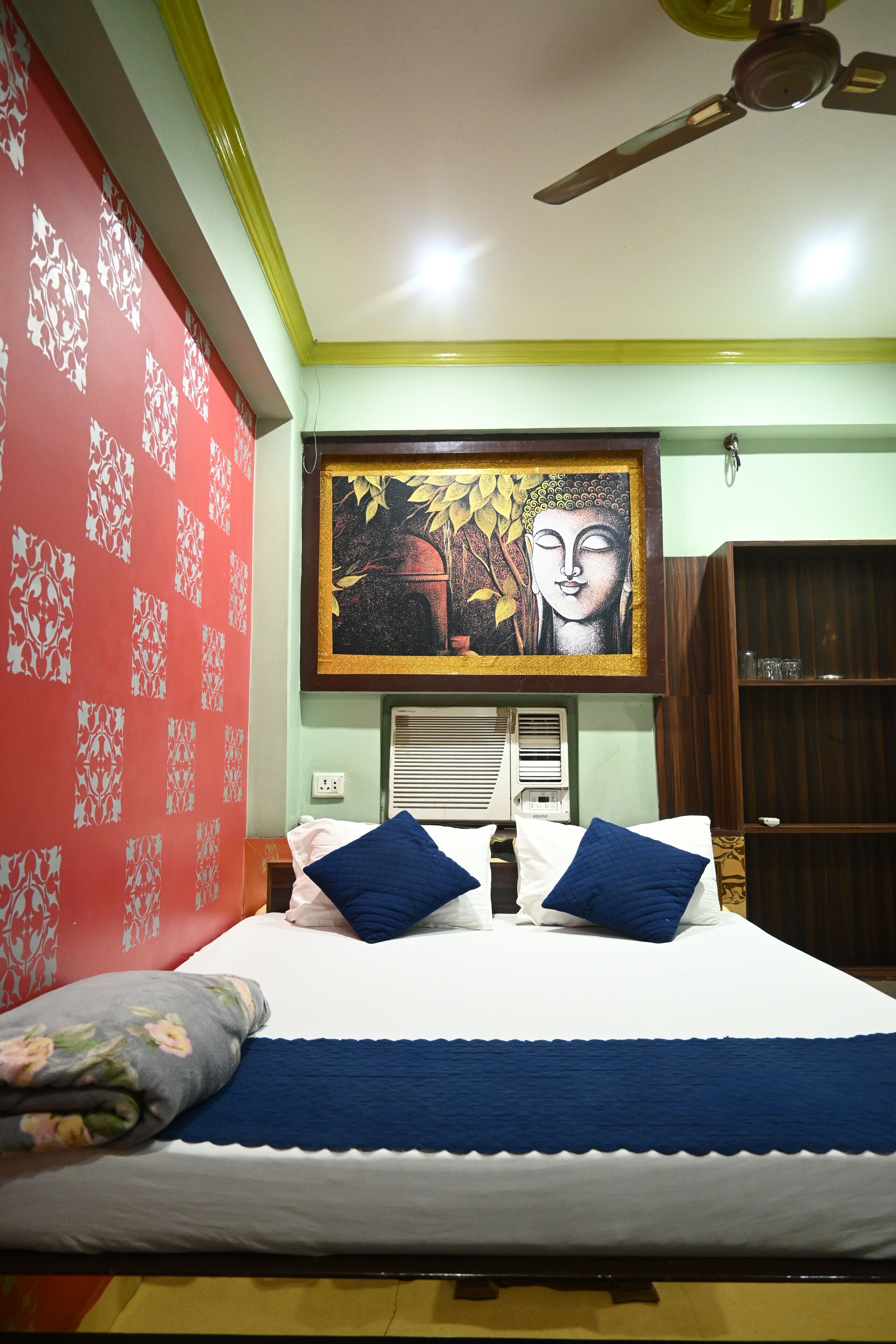 Double Bed Room | Free WiFi