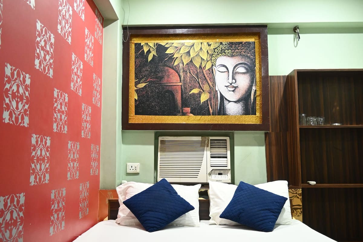 Double Bed Room | WiFi (無料)