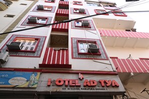 Exterior detail - Hotel Aditya (Varanasi)