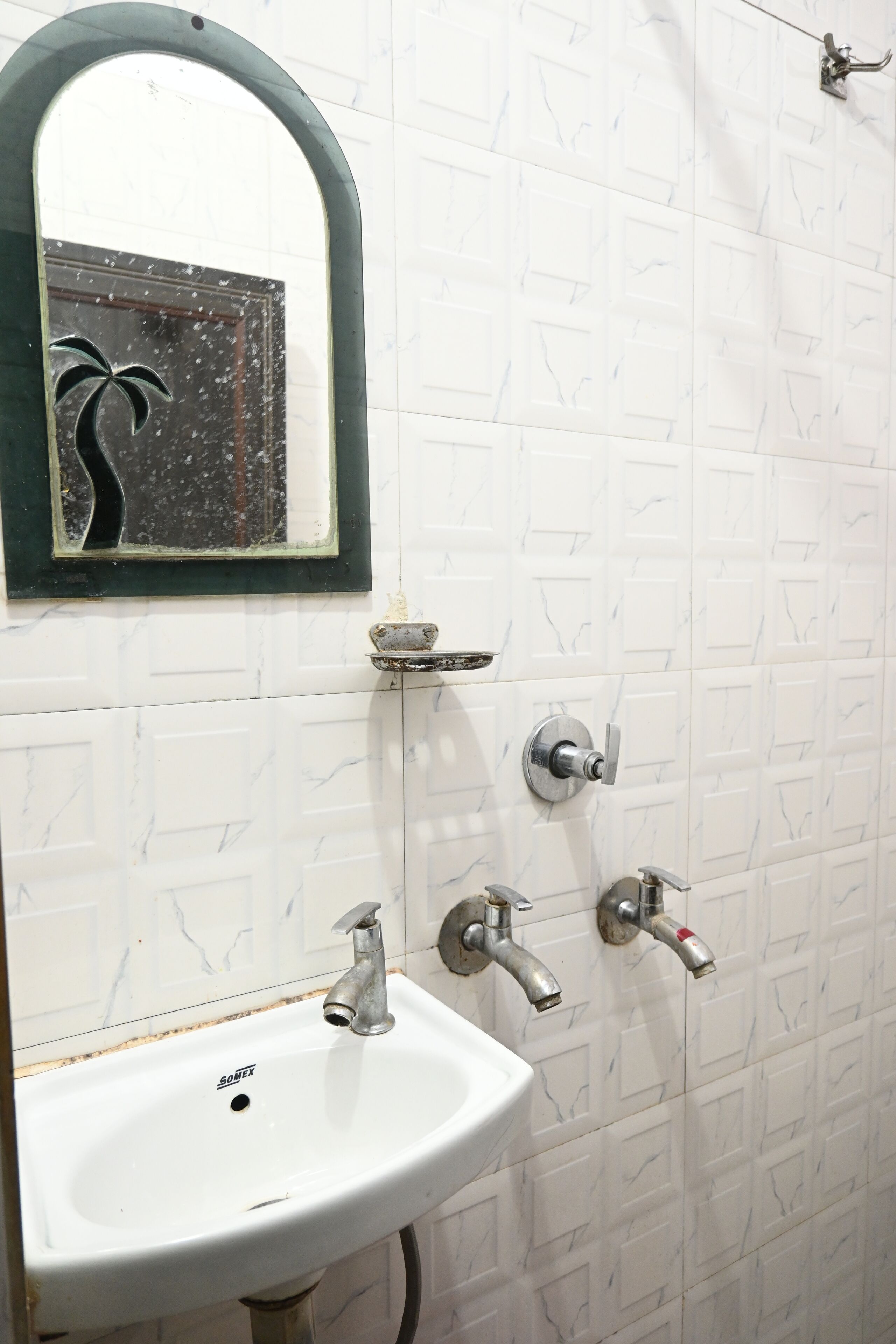 Double Bed Room | Bathroom | Shower, free toiletries, soap, shampoo