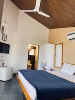 Tabla de planchar con plancha y wifi gratis 