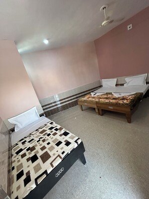4 habitaciones, wifi y ropa de cama 