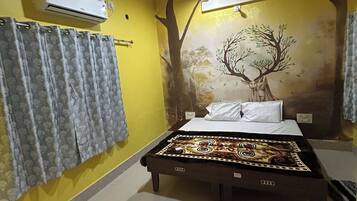 4 bedrooms, WiFi, bed sheets