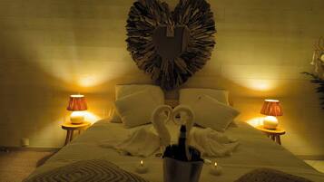 Tabla de planchar con plancha, Internet, ropa de cama