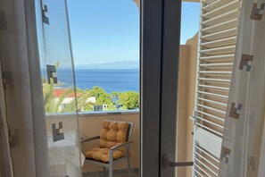 Family Apartment, Multiple Bedrooms (Amalija Sea View Apartment 3) | Pemandangan pantai/laut