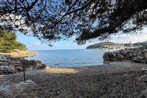 Beach - Amalija sea View Apartments (Mali Losinj)