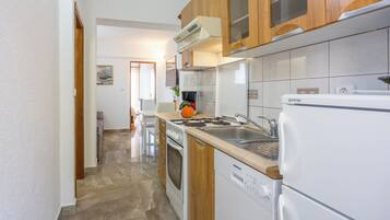 Family Apartment, 1 Bedroom, Microwave (Amalija Sea View Apartment 3) | Private kitchen | Fridge, microwave, oven, stovetop
